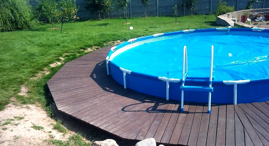 basen wkopany w ziemię